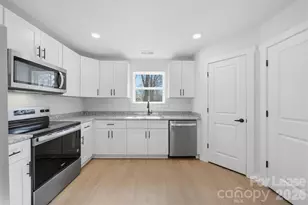 403 15th Ave SW, Hickory, NC 28602 - Photo 11