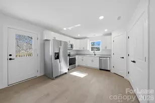 403 15th Ave SW, Hickory, NC 28602 - Photo 7