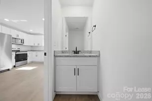 403 15th Ave SW, Hickory, NC 28602 - Photo 13