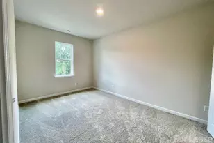 8234 Merryvale Ln, Charlotte, NC 28214 - Photo 21