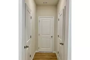 8234 Merryvale Ln, Charlotte, NC 28214 - Photo 11