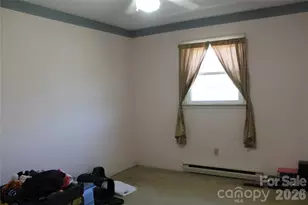 5445 Glenview Dr, Hickory, NC 28602 - Photo 15