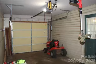 5445 Glenview Dr, Hickory, NC 28602 - Photo 23