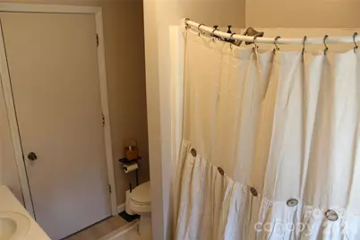 5445 Glenview Drive, Hickory, NC 28602 - Photo 13