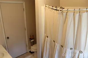 5445 Glenview Dr, Hickory, NC 28602 - Photo 13