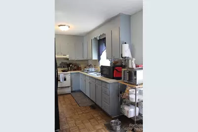 5445 Glenview Drive, Hickory, NC 28602 - Photo 7