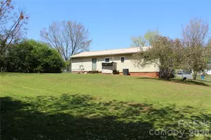 5445 Glenview Dr, Hickory, NC 28602 - Photo 25