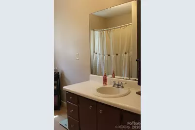 5445 Glenview Drive, Hickory, NC 28602 - Photo 11