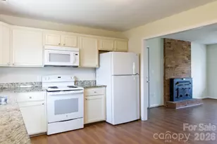 101 Woodland Dr, Clover, SC 29710 - Photo 7