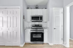 211 Howe St, Belmont, NC 28012 - Photo 17