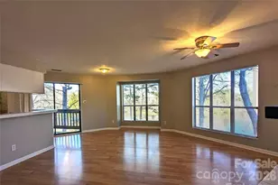 8137 Cedar Glen Dr, Charlotte, NC 28212 - Photo 3