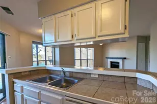 8137 Cedar Glen Dr, Charlotte, NC 28212 - Photo 7