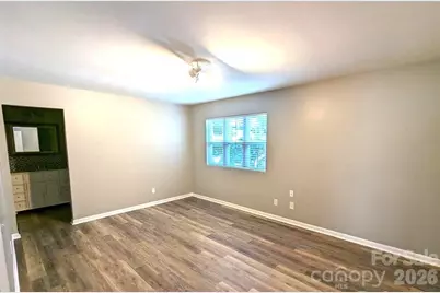 8021 Cedar Glen Drive, Charlotte, NC 28212 - Photo 9