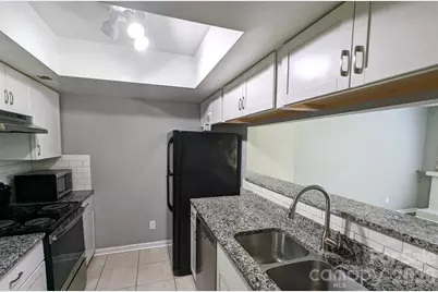 8021 Cedar Glen Drive, Charlotte, NC 28212 - Photo 5