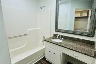 2423 Emstead Ct, Charlotte, NC 28210 - Photo 9