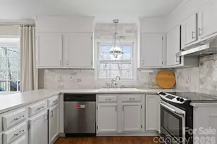 3228 Devon Croft Ln, Charlotte, NC 28269 - Photo 3