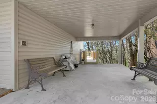 416 Kanasgowa Dr, Brevard, NC 28712 - Photo 9