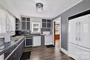 2501 US 70 Hwy E, Morganton, NC 28655 - Photo 11