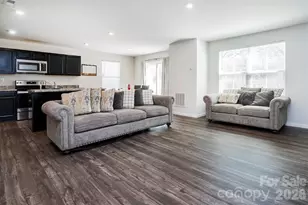 4208 Bowline Dr, Charlotte, NC 28269 - Photo 5