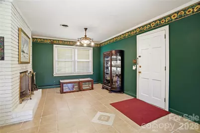 401 E End Avenue, Statesville, NC 28677 - Photo 7