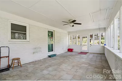 401 E End Avenue, Statesville, NC 28677 - Photo 5