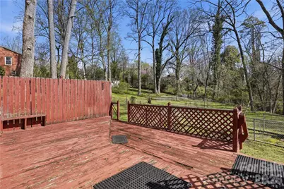 401 E End Avenue, Statesville, NC 28677 - Photo 17