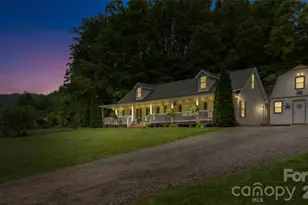 33 Copper Penny Ln, Burnsville, NC 28714 - Photo 1