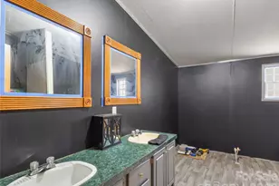 401 Azalea Cir, Marshall, NC 28753 - Photo 19