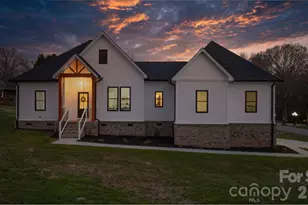 1213 Creek Side Dr, Conover, NC 28613 - Photo 1