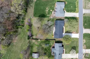 715 Sunridge Dr, Lincolnton, NC 28092 - Photo 37