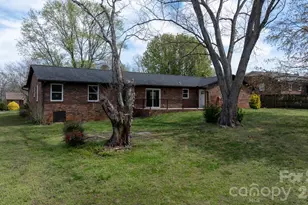 715 Sunridge Dr, Lincolnton, NC 28092 - Photo 29