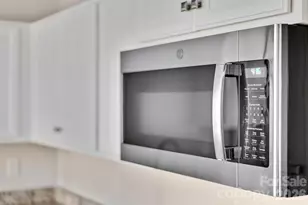 4149 Vallhorn Ln, Charlotte, NC 28213 - Photo 3