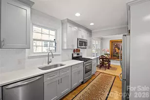 4828 Gilmore Dr, Charlotte, NC 28209 - Photo 9