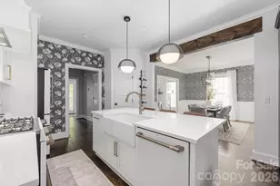 3605 Selwyn Farms Ln, Charlotte, NC 28209 - Photo 11