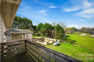 1095 Elm Cir, Granite Falls, NC 28630 - Photo 9