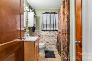 2706 Connelly Springs Rd, Granite Falls, NC 28630 - Photo 17