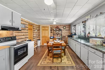 2706 Connelly Springs Road, Granite Falls, NC 28630 - Photo 9