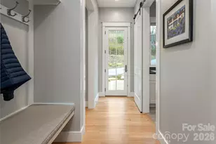 450 Barrington Dr, Asheville, NC 28803 - Photo 23