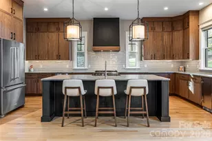 450 Barrington Dr, Asheville, NC 28803 - Photo 3