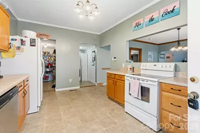 207 Oak Avenue, Hamlet, NC 28345 - Photo 13