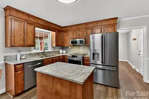 6523 Pensford Ln, Charlotte, NC 28270 - Photo 9