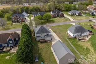 962 Huntington Hills Dr, Lincolnton, NC 28092 - Photo 25