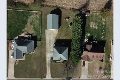 962 Huntington Hills Drive, Lincolnton, NC 28092 - Photo 3