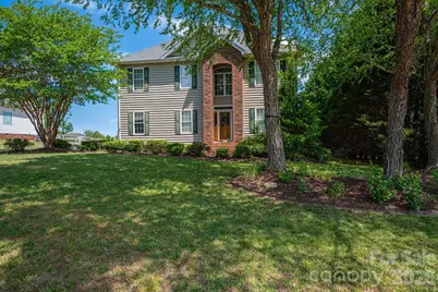 962 Huntington Hills Drive, Lincolnton, NC 28092 - Photo 1