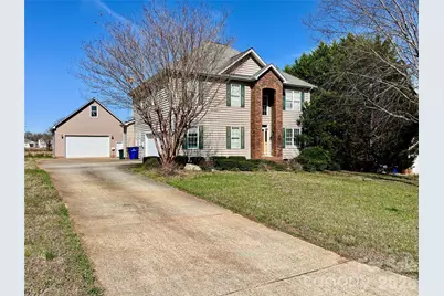 962 Huntington Hills Drive, Lincolnton, NC 28092 - Photo 1