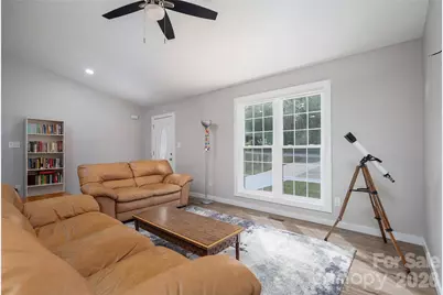 660 W 9th Street, Newton, NC 28658 - Photo 11