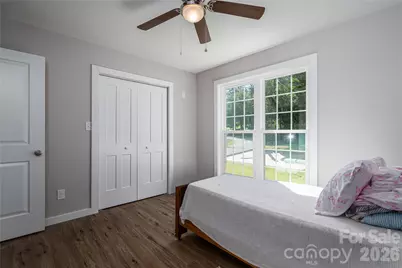 660 W 9th Street, Newton, NC 28658 - Photo 17