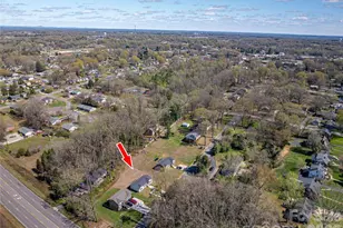 660 W 9th St, Newton, NC 28658 - Photo 33