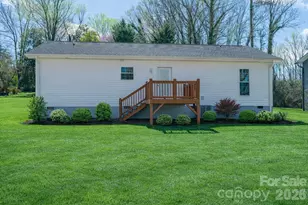 660 W 9th St, Newton, NC 28658 - Photo 33