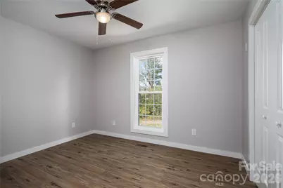 660 W 9th Street, Newton, NC 28658 - Photo 21